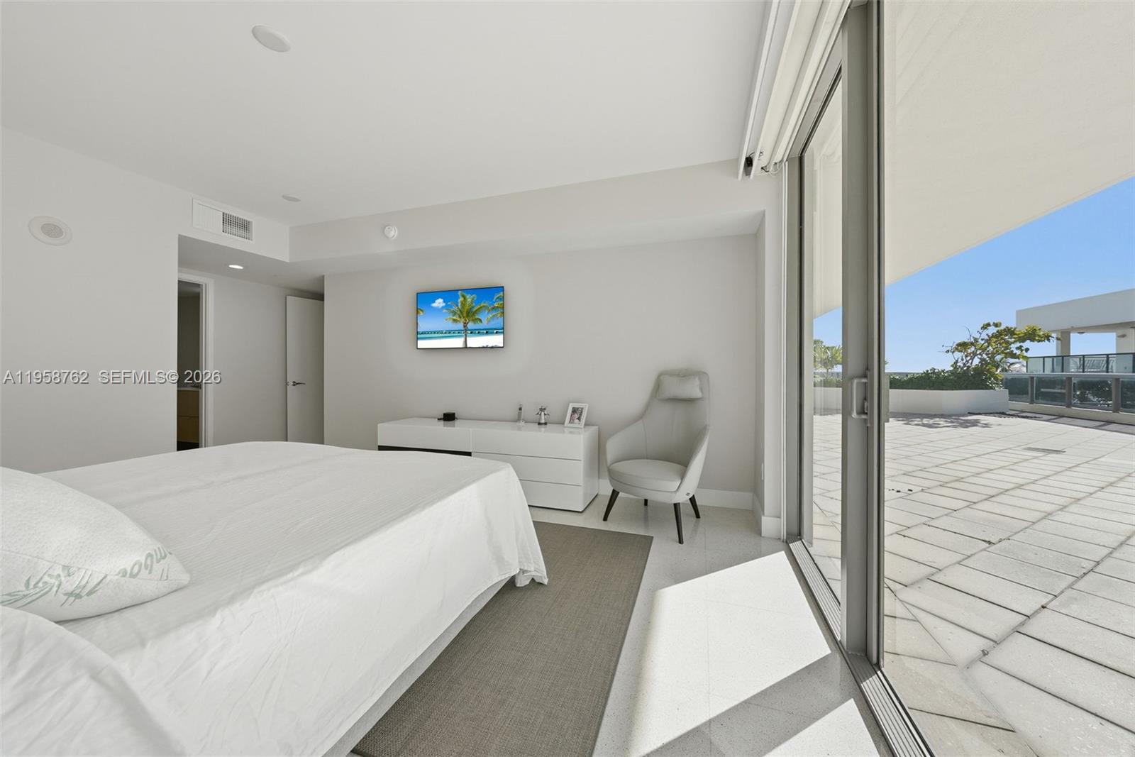 5875 Collins Ave #502, Miami Beach FL 33140