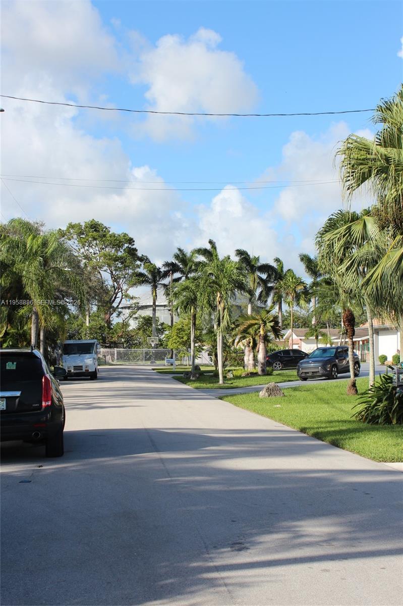 4465 SW 38th Ter, Dania Beach FL 33312