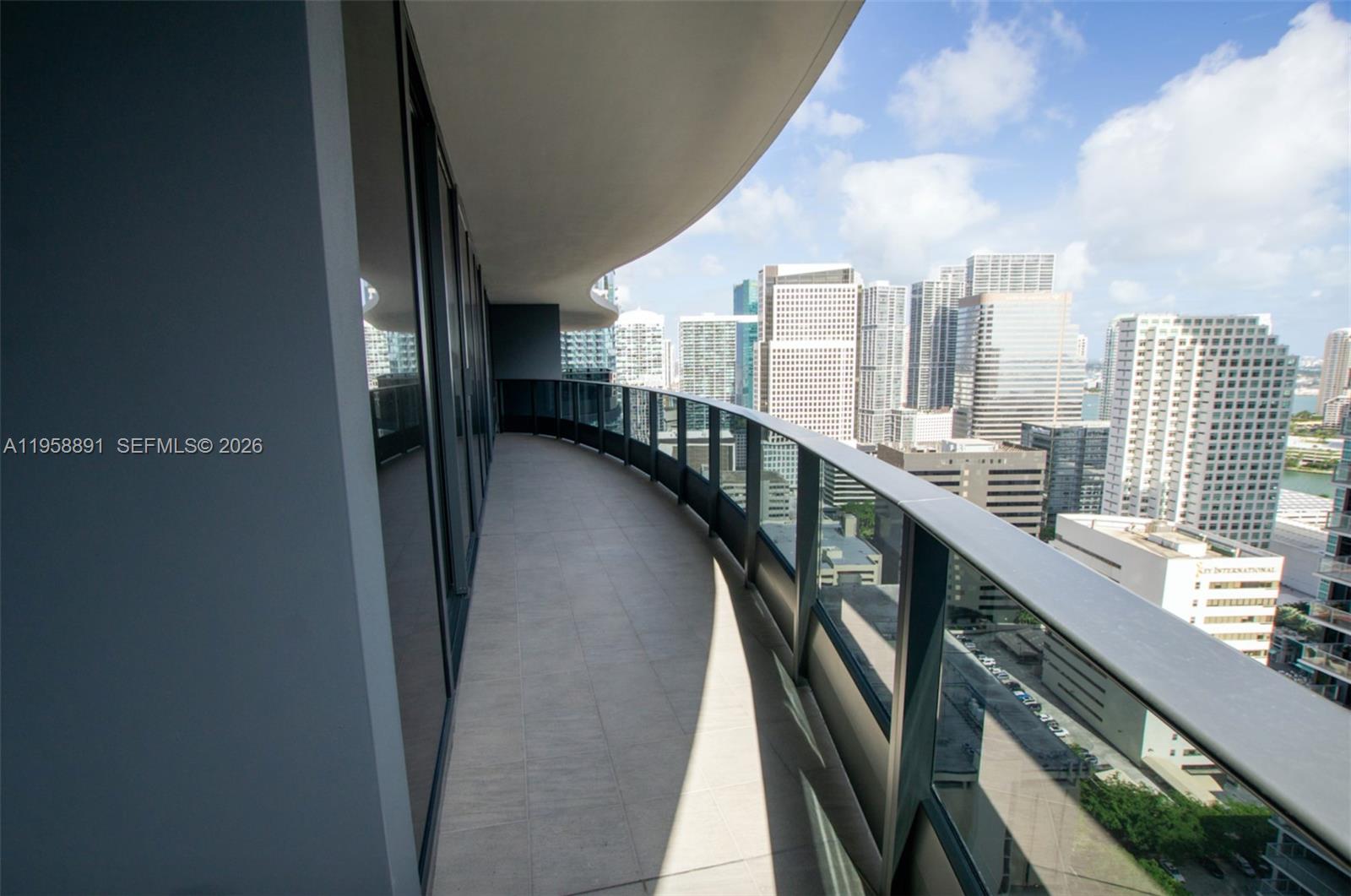 1000 Brickell Plaza #2809, Miami FL 33131
