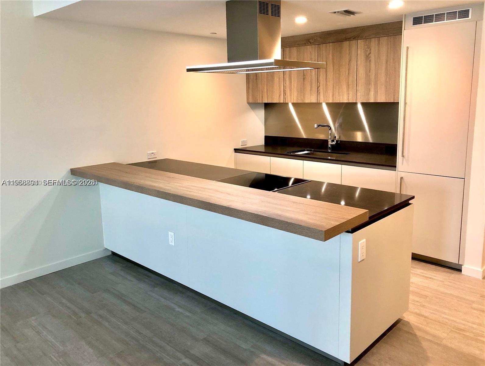 1000 Brickell Plaza #2414, Miami FL 33131
