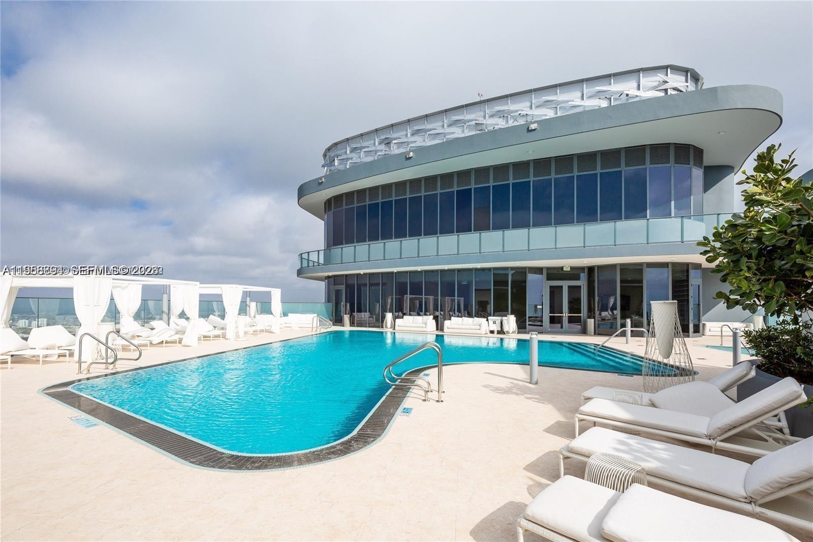 1000 Brickell Plaza #2414, Miami FL 33131