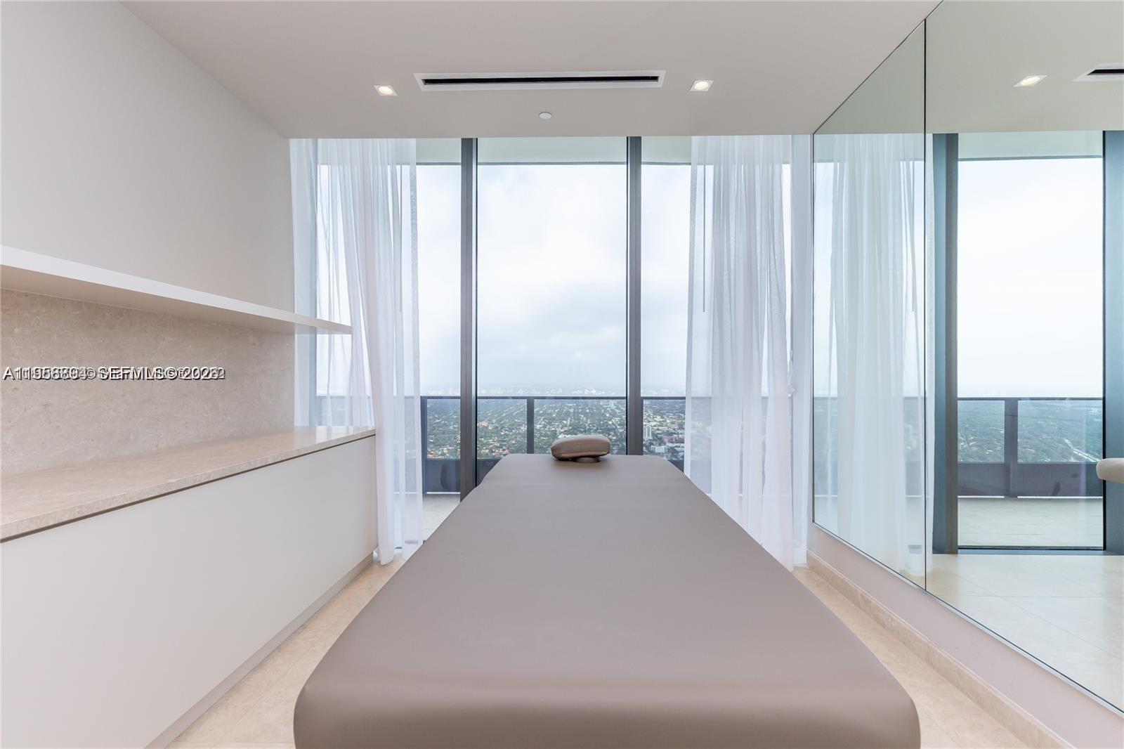 1000 Brickell Plaza #2414, Miami FL 33131