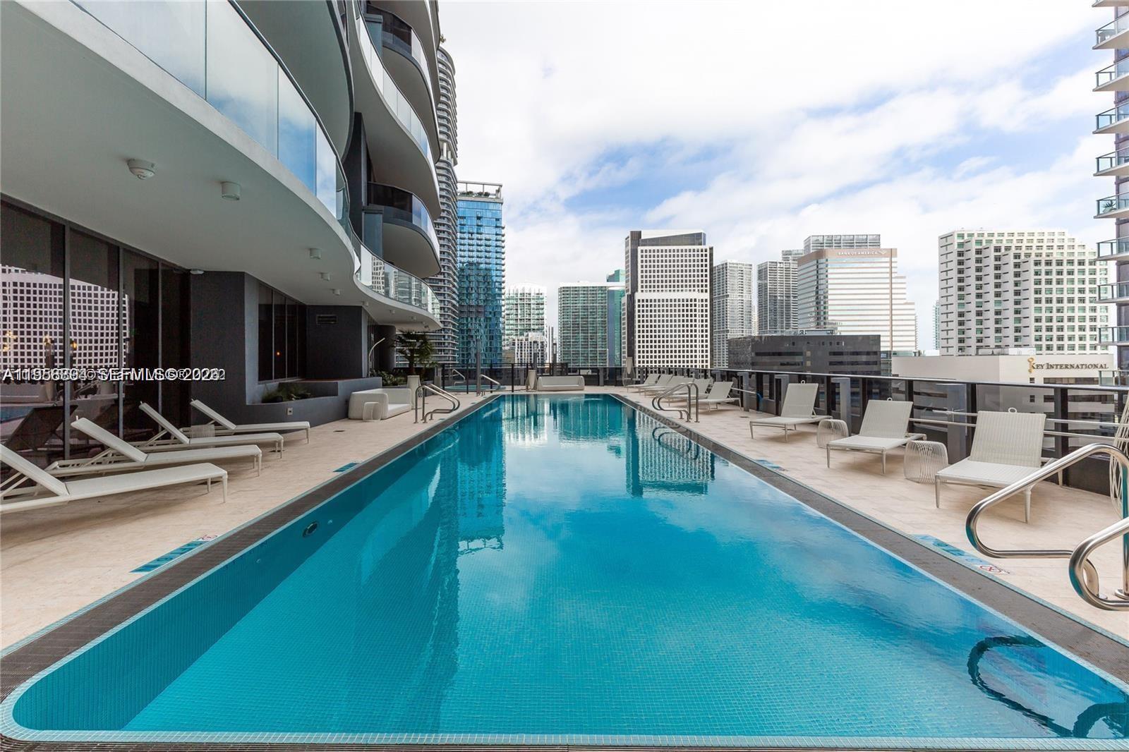 1000 Brickell Plaza #2414, Miami FL 33131