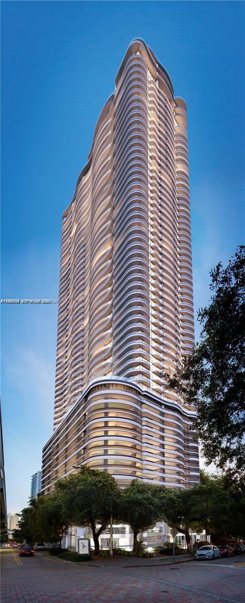 1000 Brickell Plaza #2414, Miami FL 33131