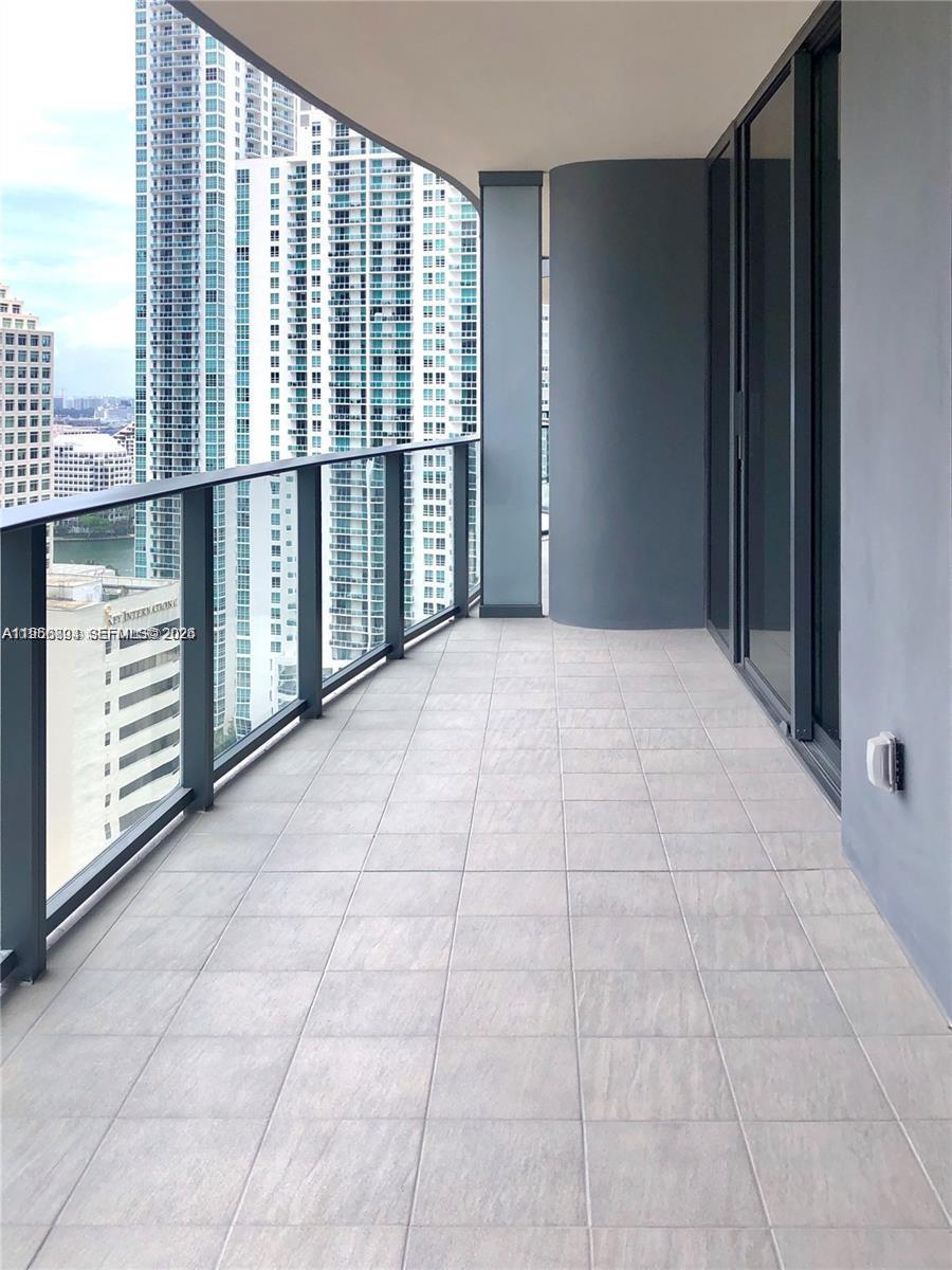 1000 Brickell Plaza #2414, Miami FL 33131
