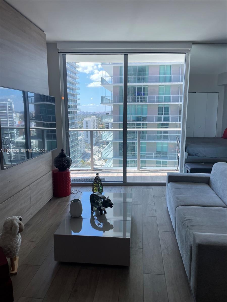 1100 S Miami Ave #2105, Miami FL 33130