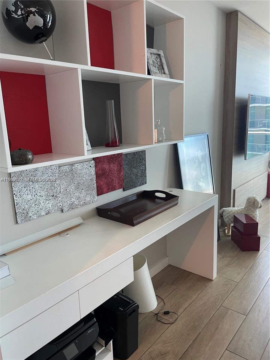 1100 S Miami Ave #2105, Miami FL 33130