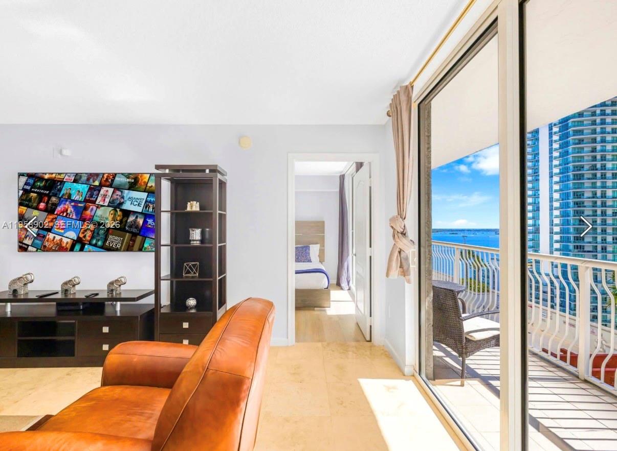 1200 Brickell Bay Dr #1509, Miami FL 33131