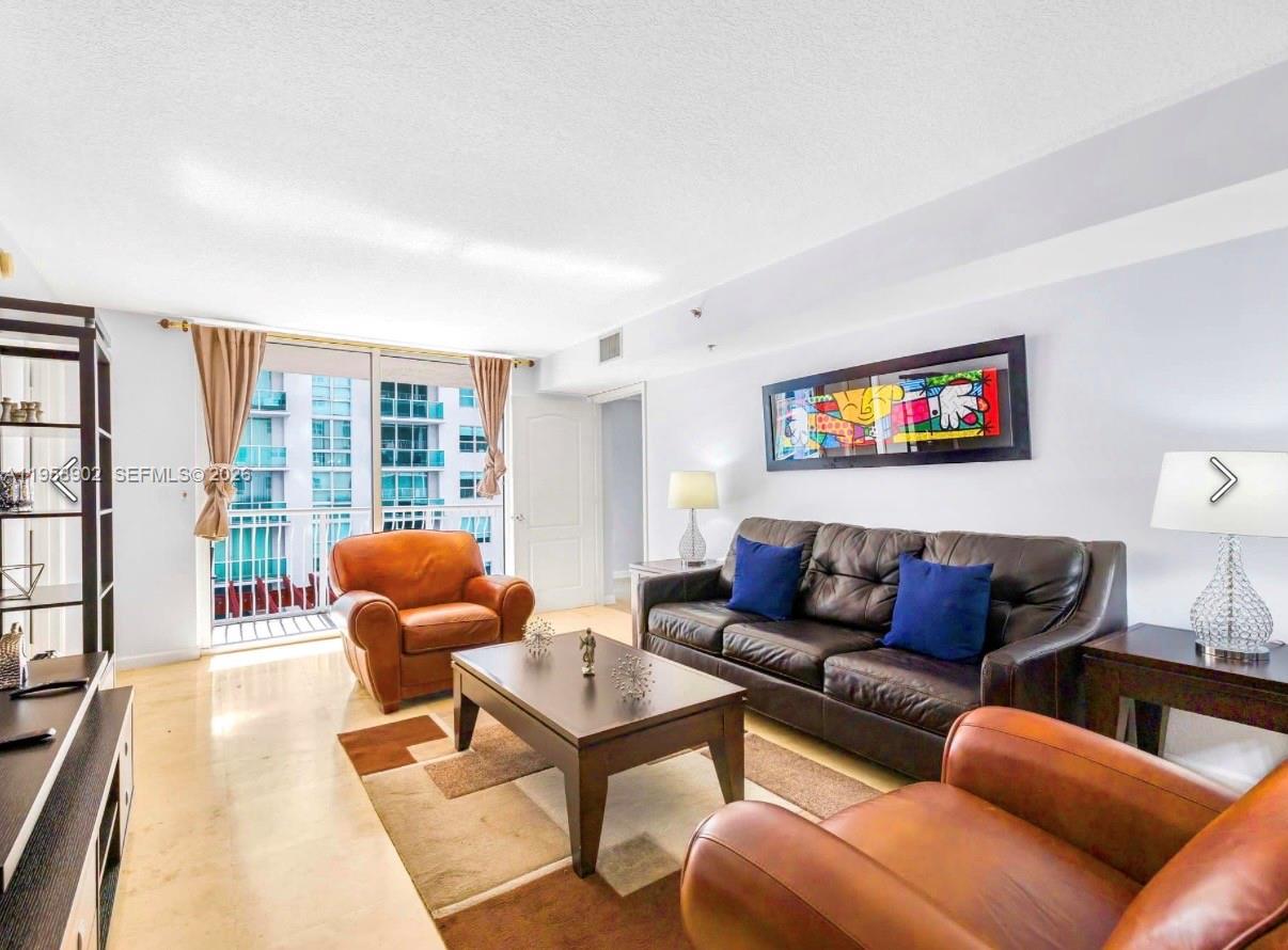 1200 Brickell Bay Dr #1509, Miami FL 33131