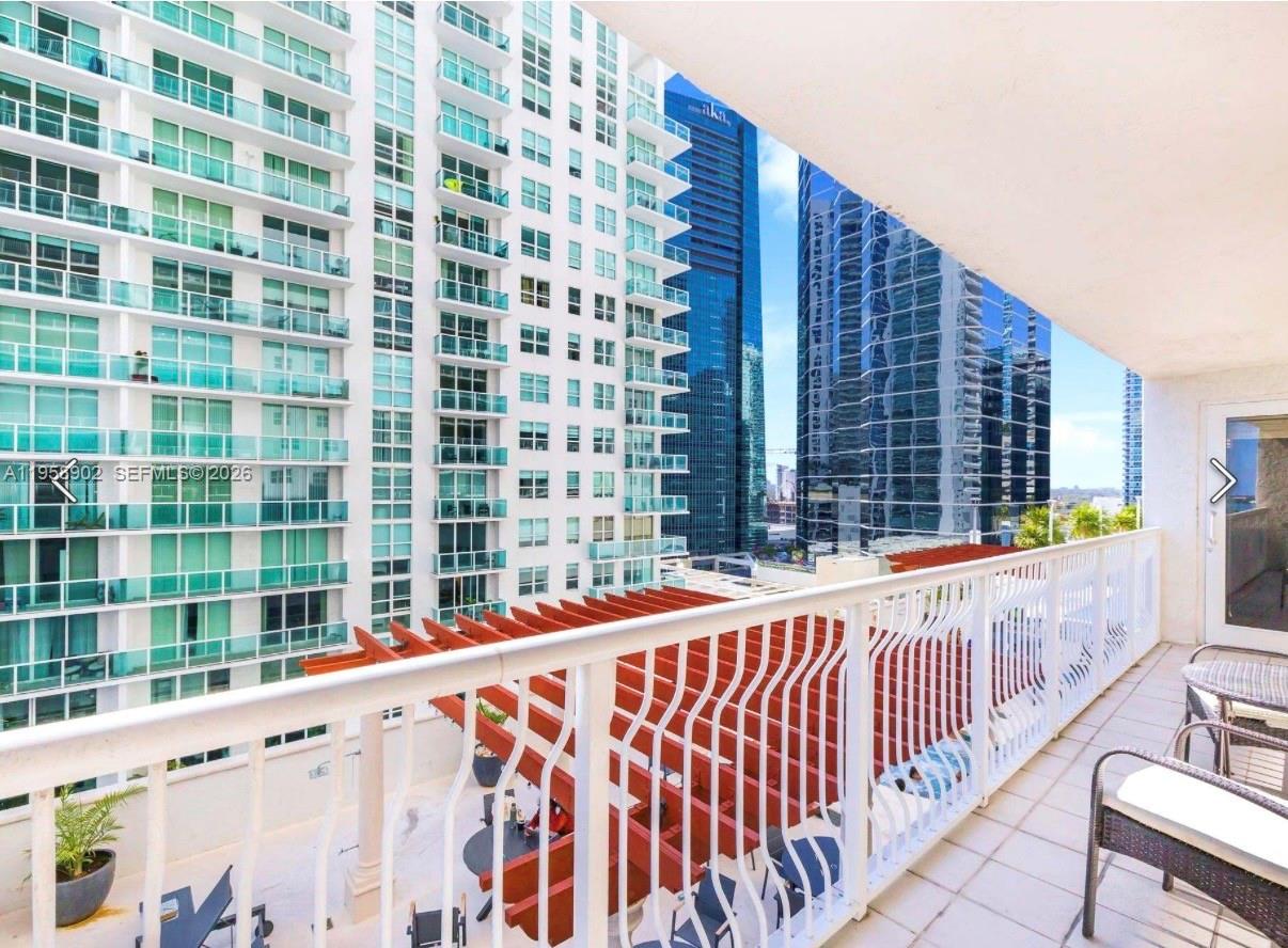 1200 Brickell Bay Dr #1509, Miami FL 33131