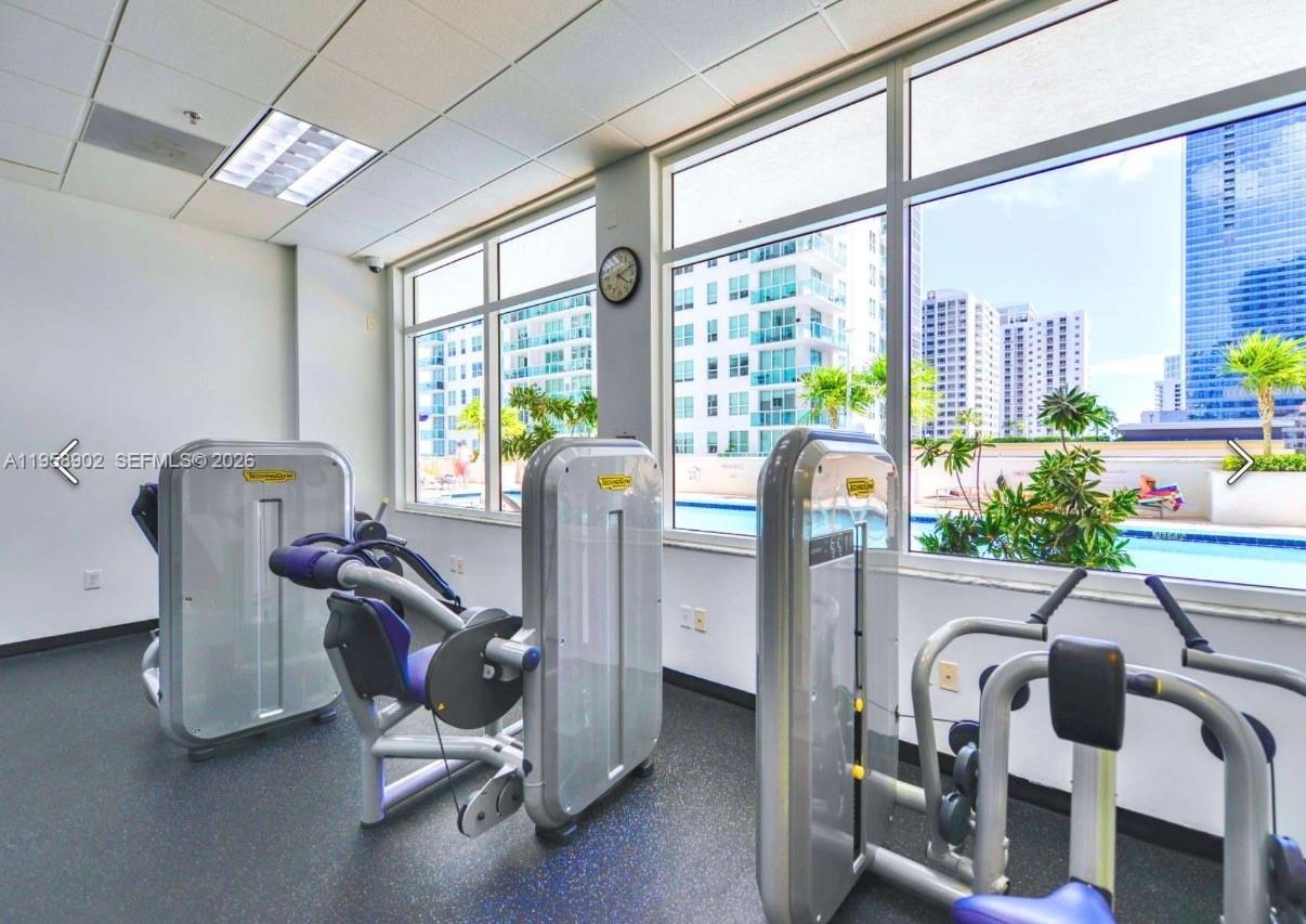 1200 Brickell Bay Dr #1509, Miami FL 33131
