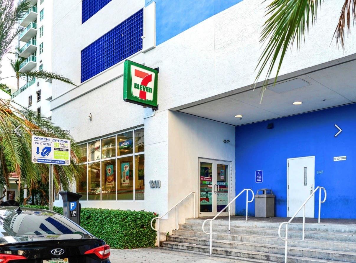 1200 Brickell Bay Dr #1509, Miami FL 33131