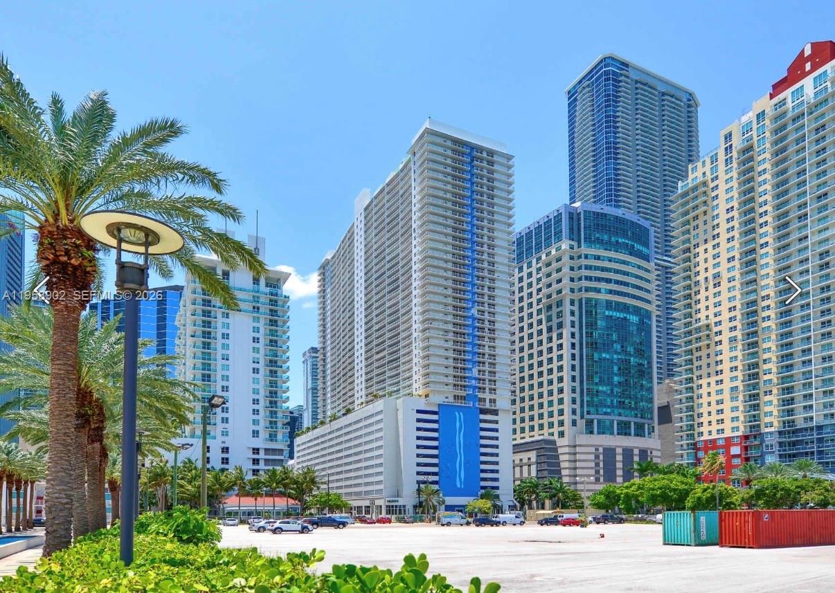 1200 Brickell Bay Dr #1509, Miami FL 33131