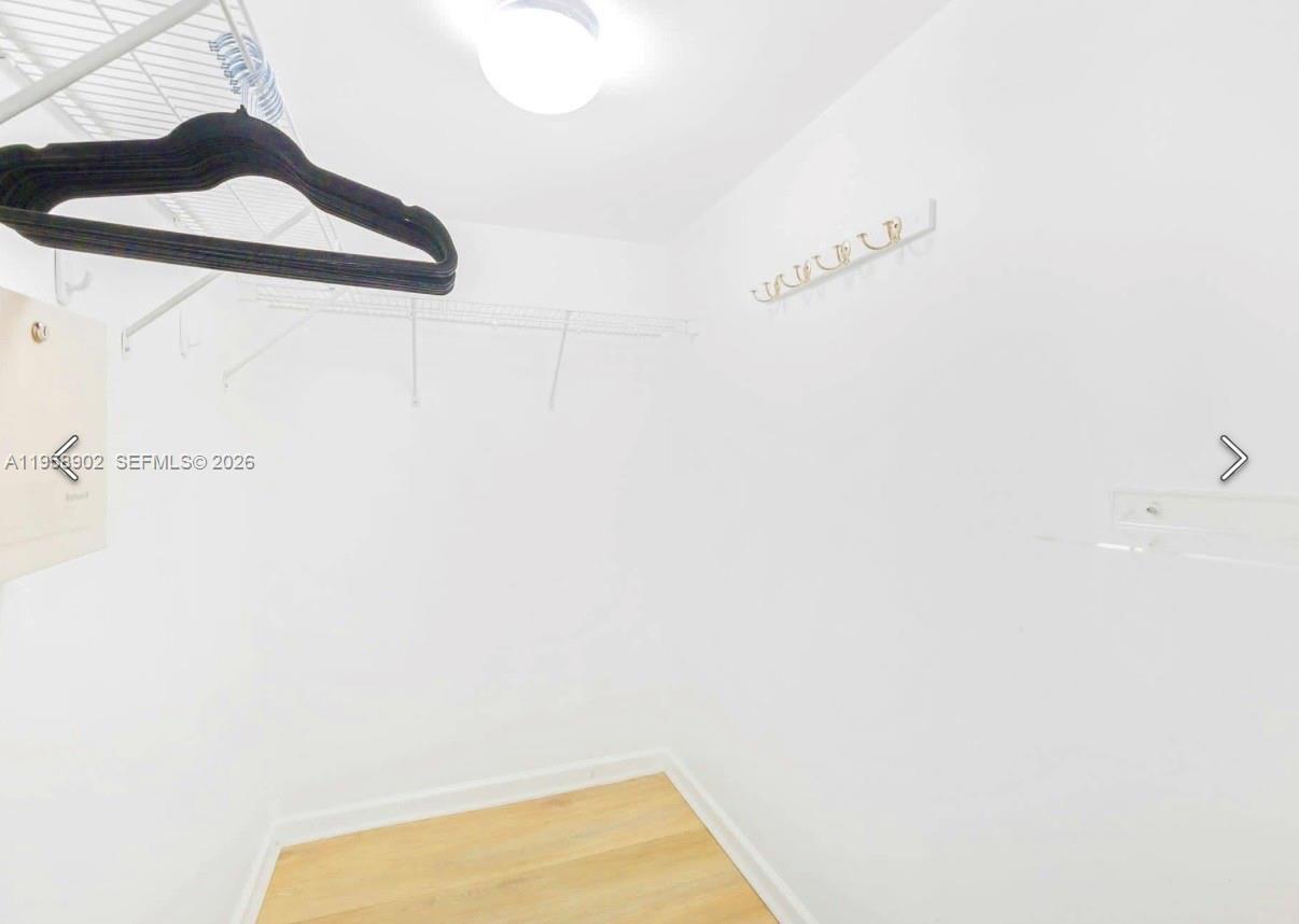 1200 Brickell Bay Dr #1509, Miami FL 33131