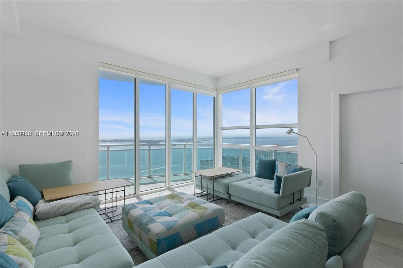 950 Brickell Bay Dr #4411, Miami FL 33131