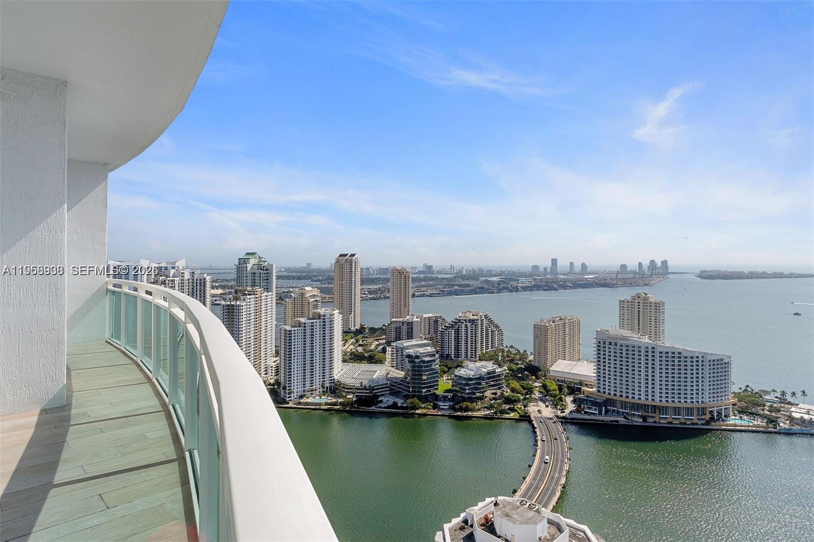 950 Brickell Bay Dr #4411, Miami FL 33131