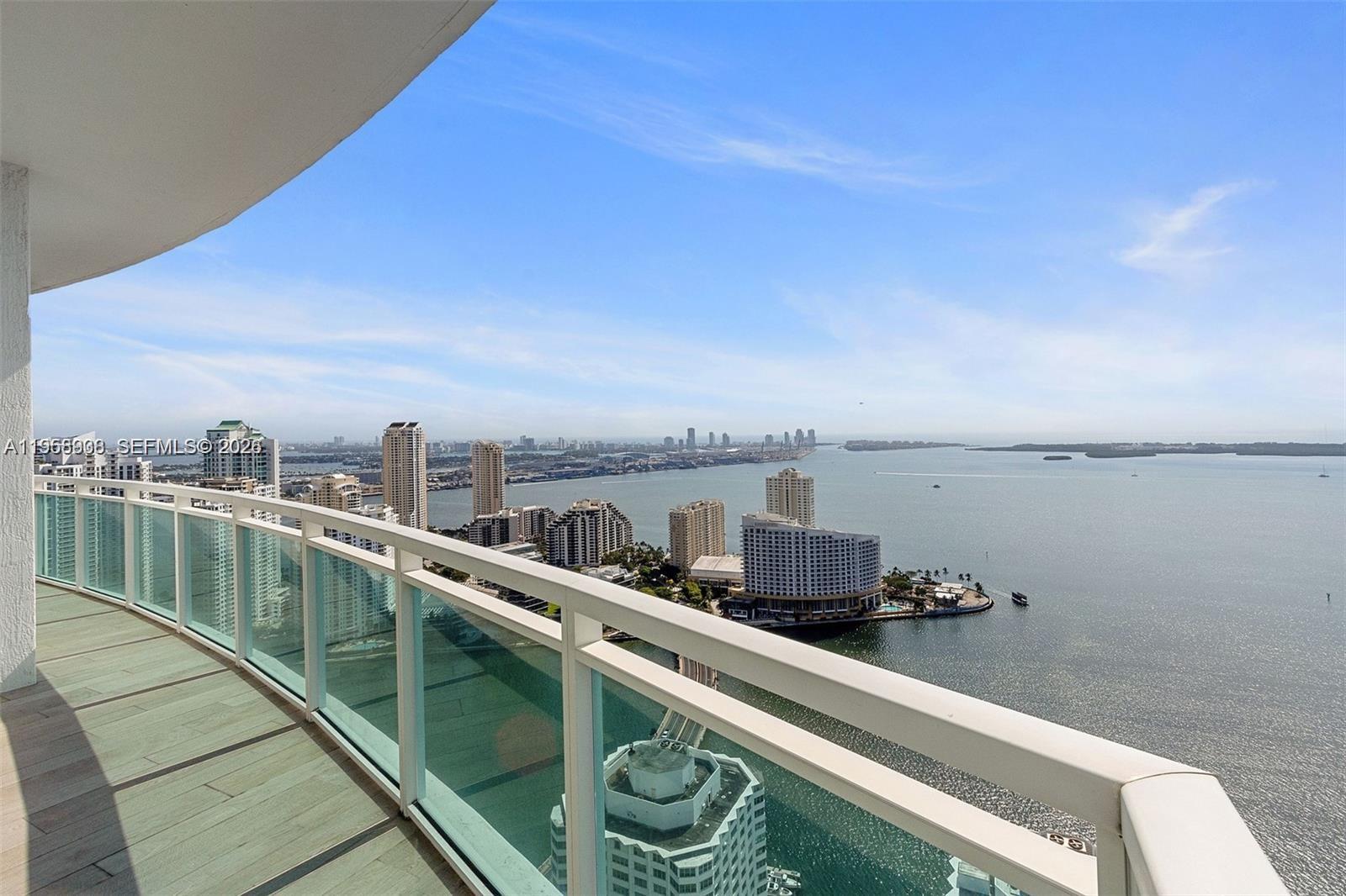 950 Brickell Bay Dr #4411, Miami FL 33131