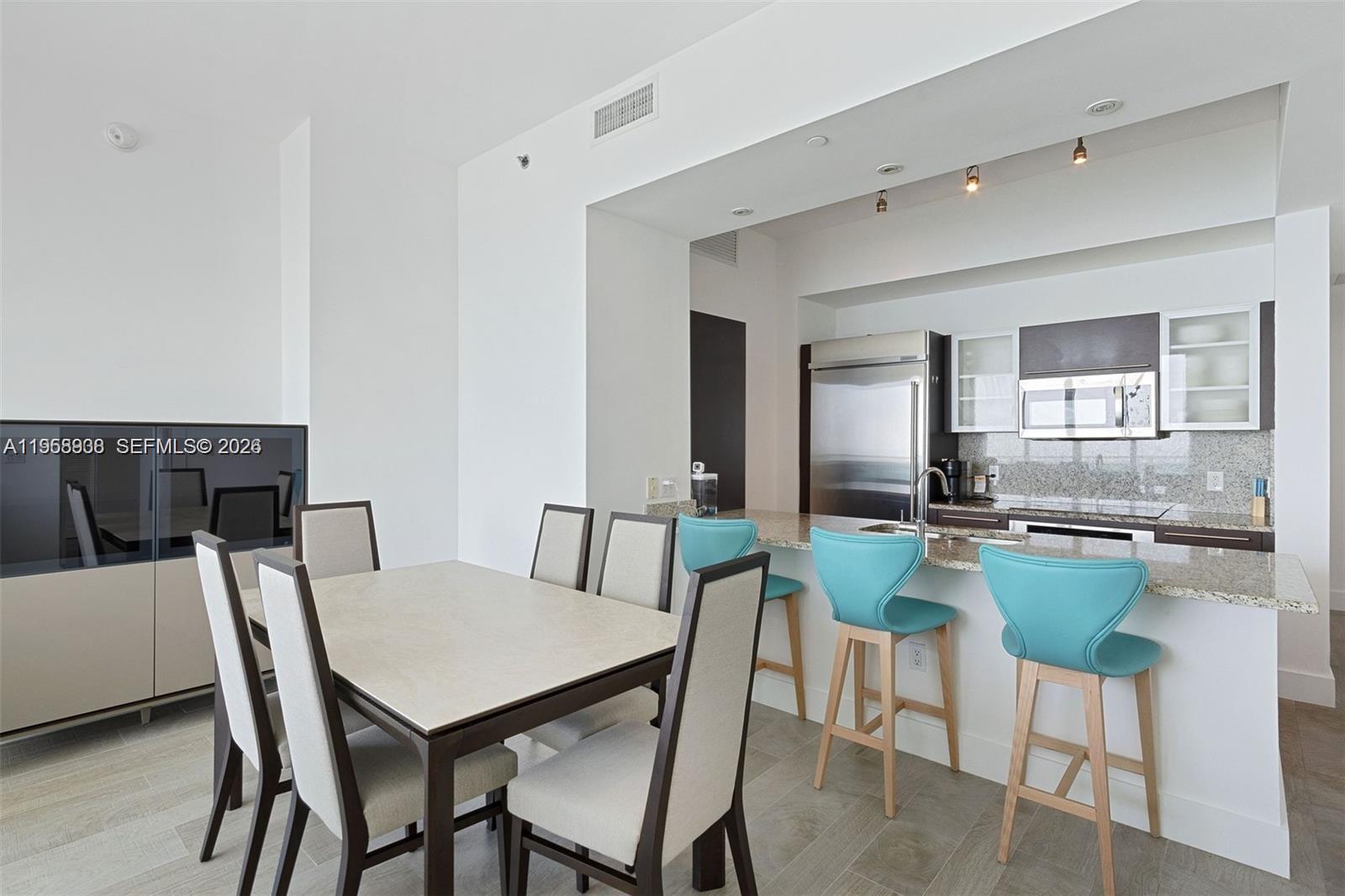 950 Brickell Bay Dr #4411, Miami FL 33131