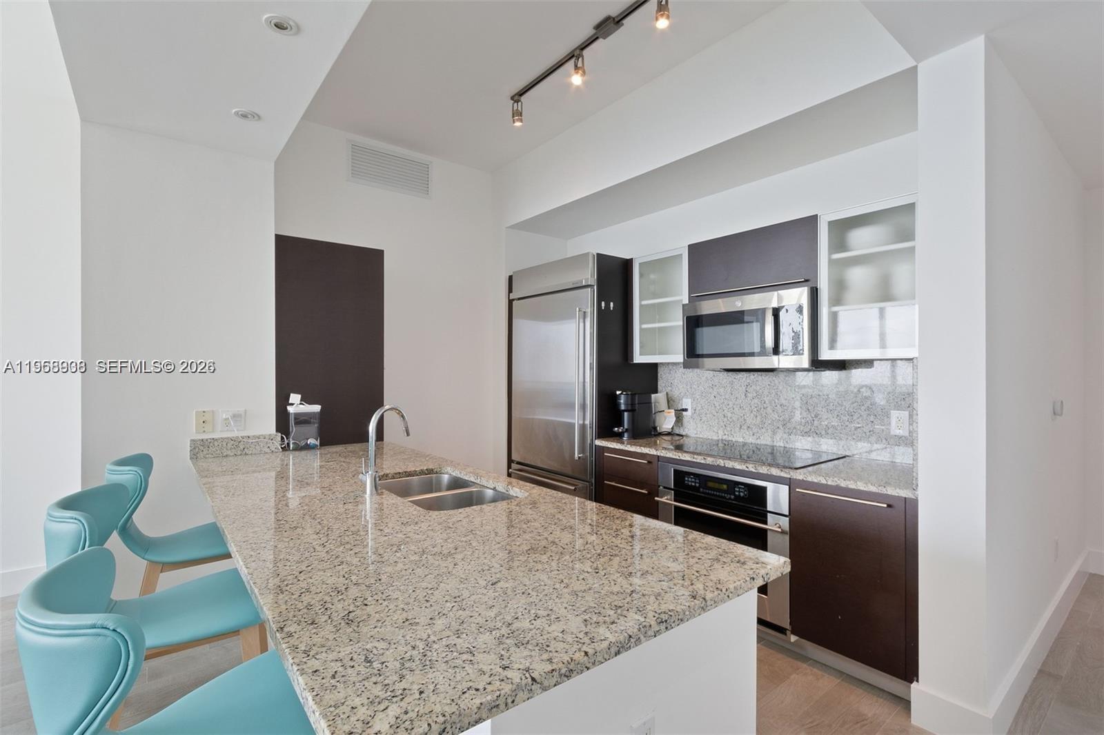 950 Brickell Bay Dr #4411, Miami FL 33131
