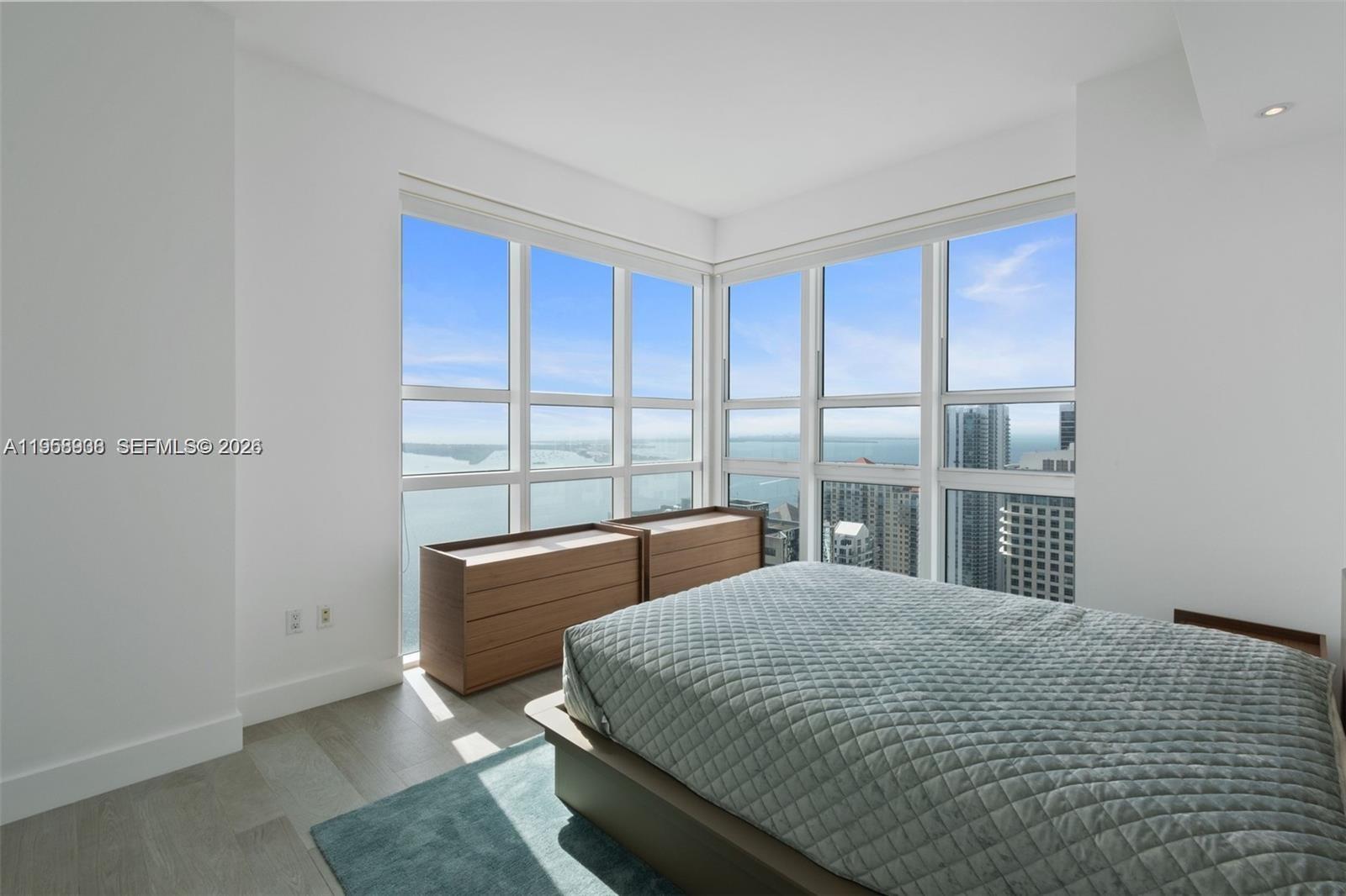 950 Brickell Bay Dr #4411, Miami FL 33131