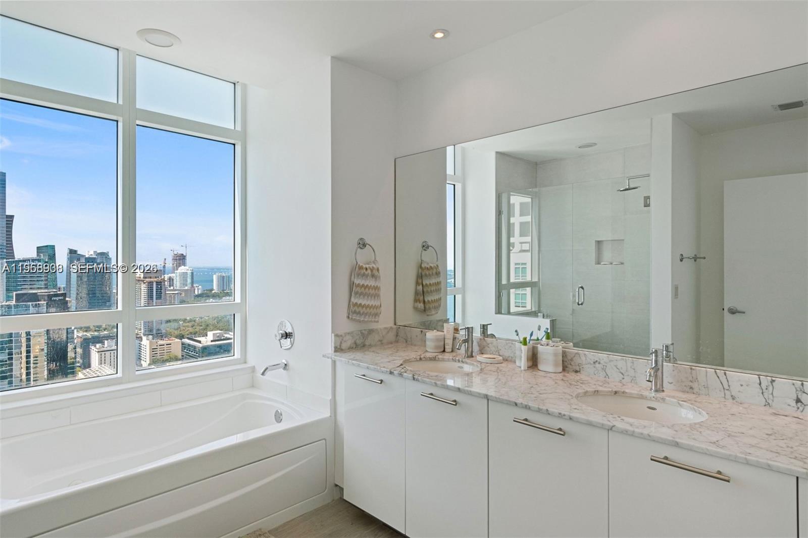 950 Brickell Bay Dr #4411, Miami FL 33131
