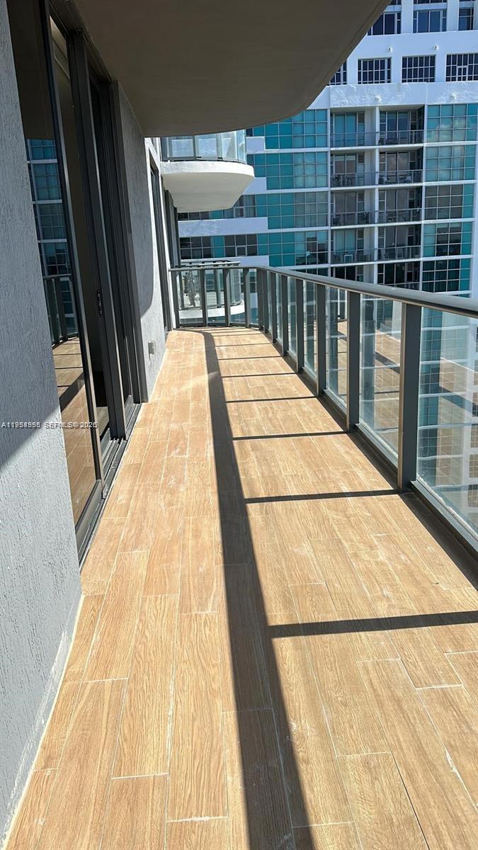 121 NE 34th St #2816, Miami FL 33137