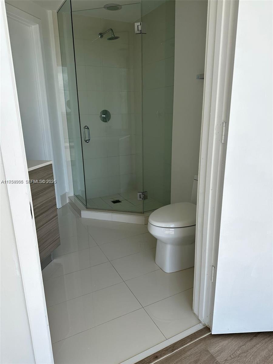 121 NE 34th St #2816, Miami FL 33137