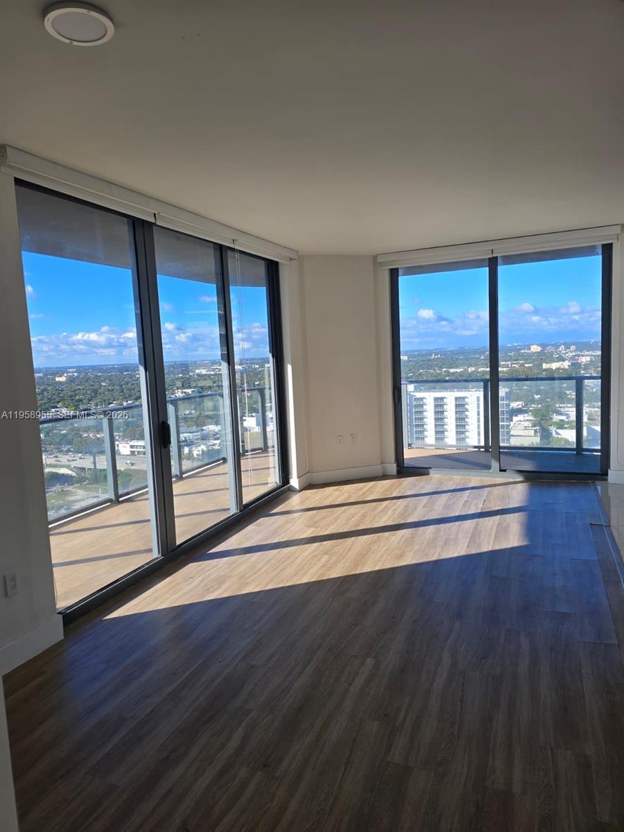 121 NE 34th St #2816, Miami FL 33137