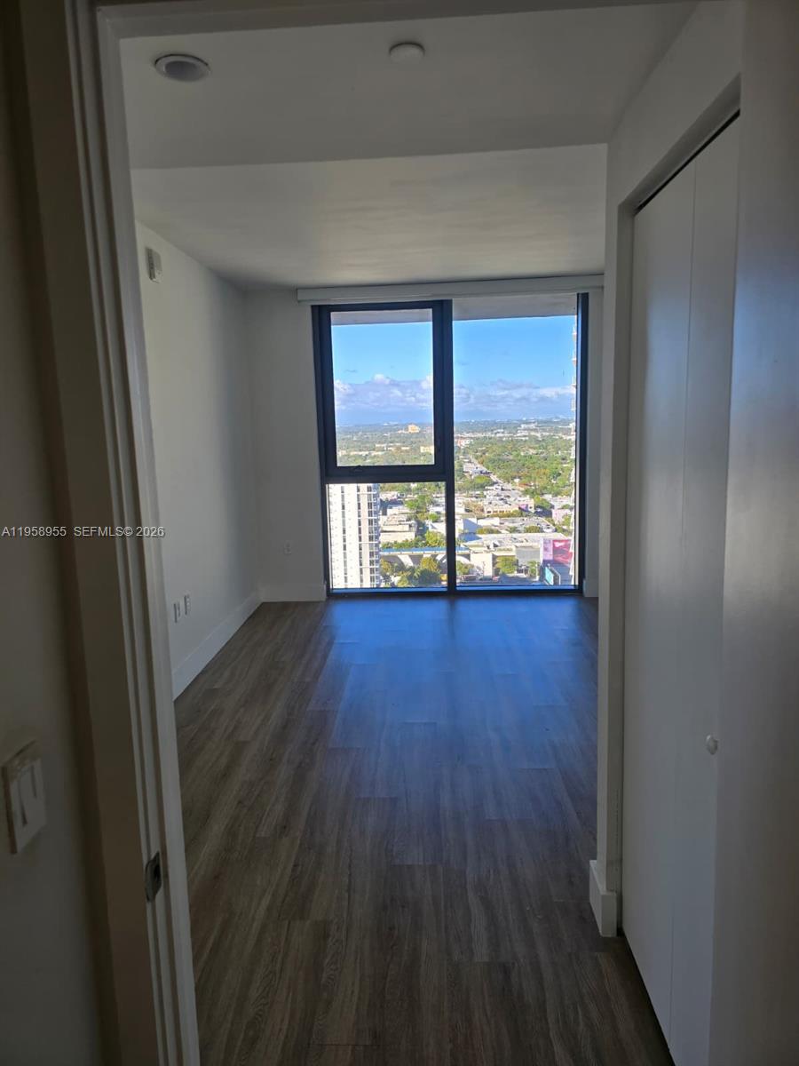 121 NE 34th St #2816, Miami FL 33137