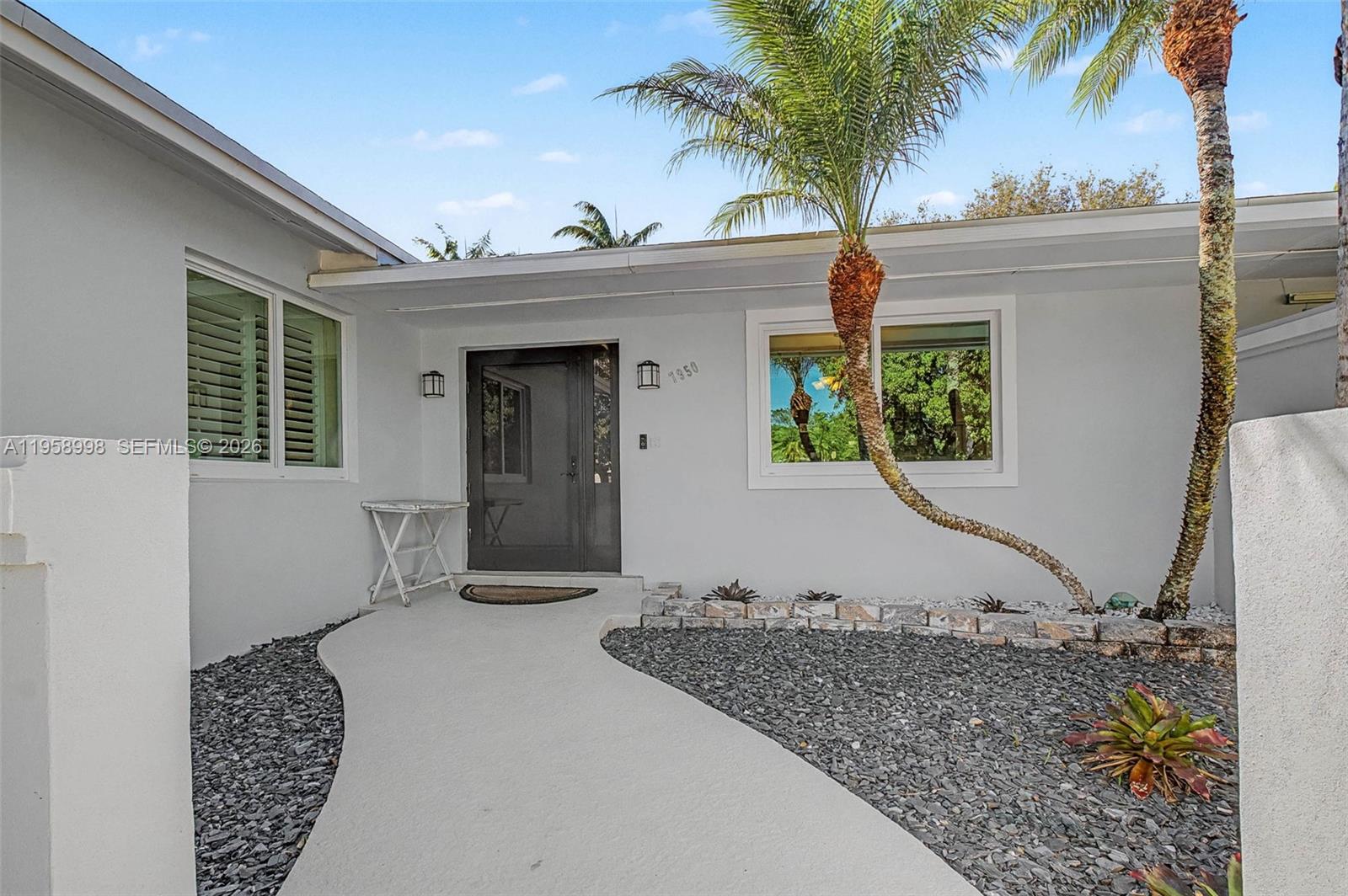 7950 SW 161st St, Palmetto Bay FL 33157