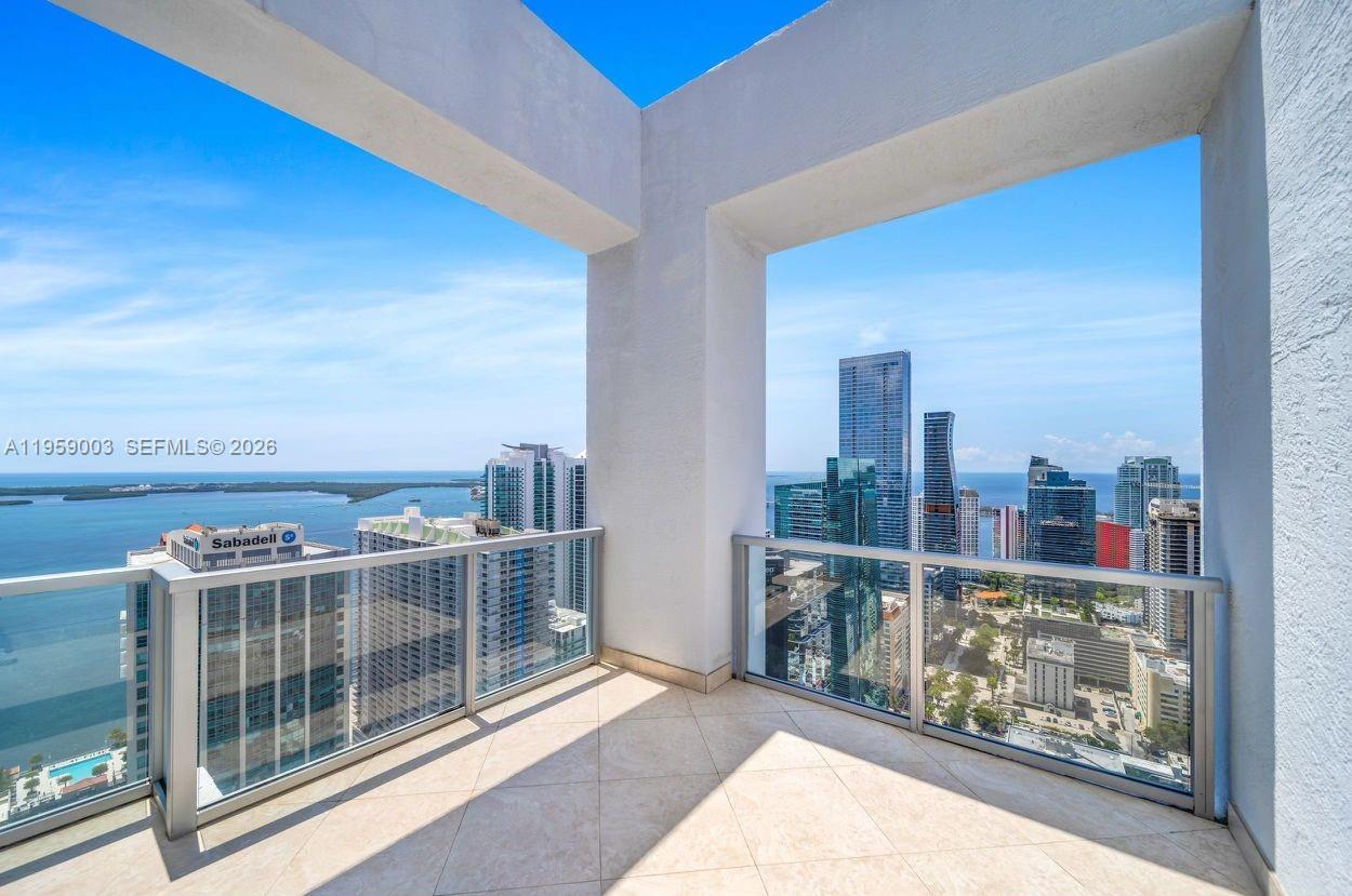 1060 Brickell Ave #4505, Miami FL 33131