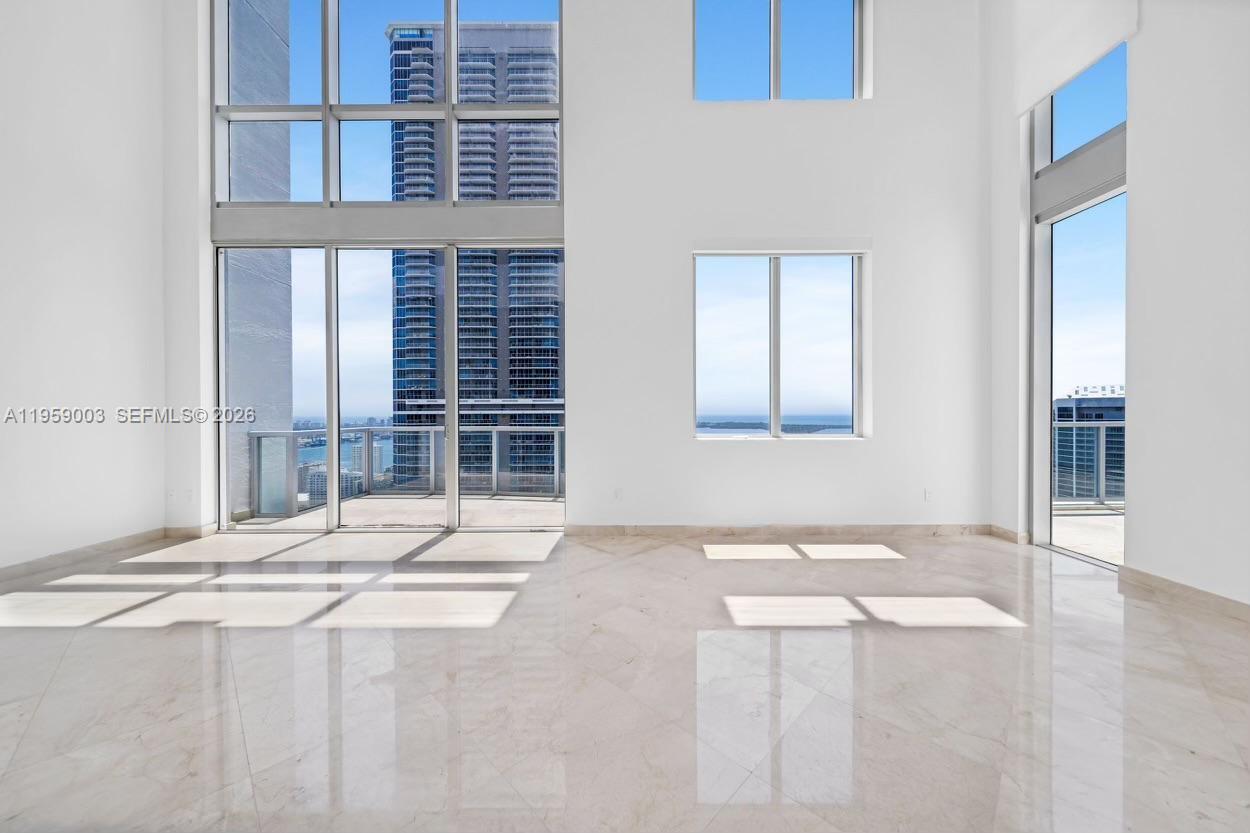 1060 Brickell Ave #4505, Miami FL 33131