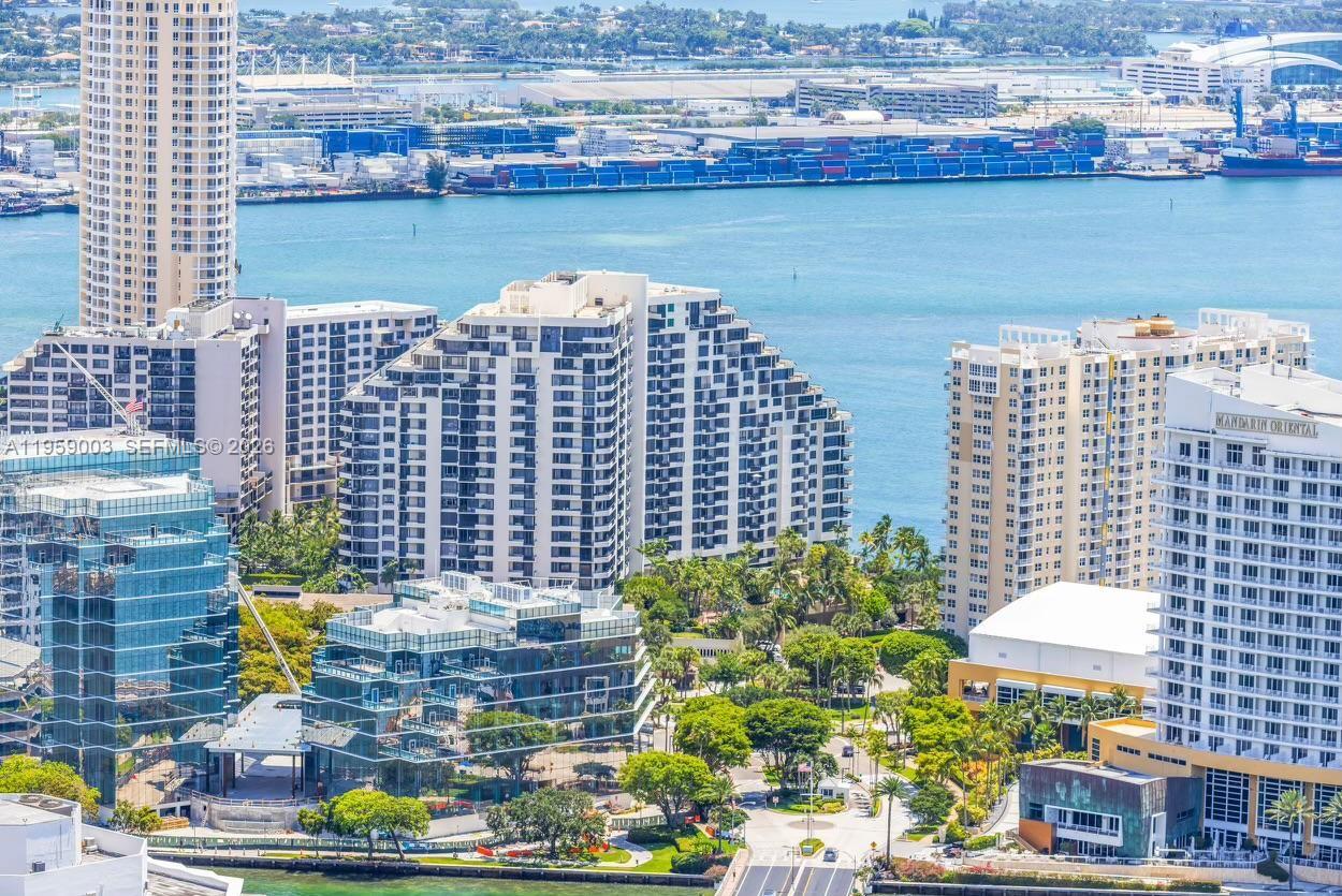 1060 Brickell Ave #4505, Miami FL 33131