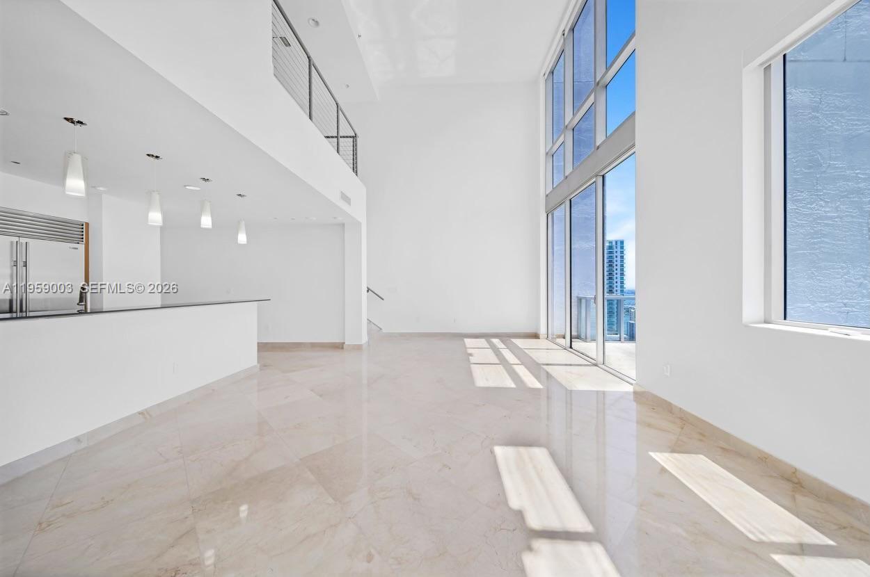 1060 Brickell Ave #4505, Miami FL 33131