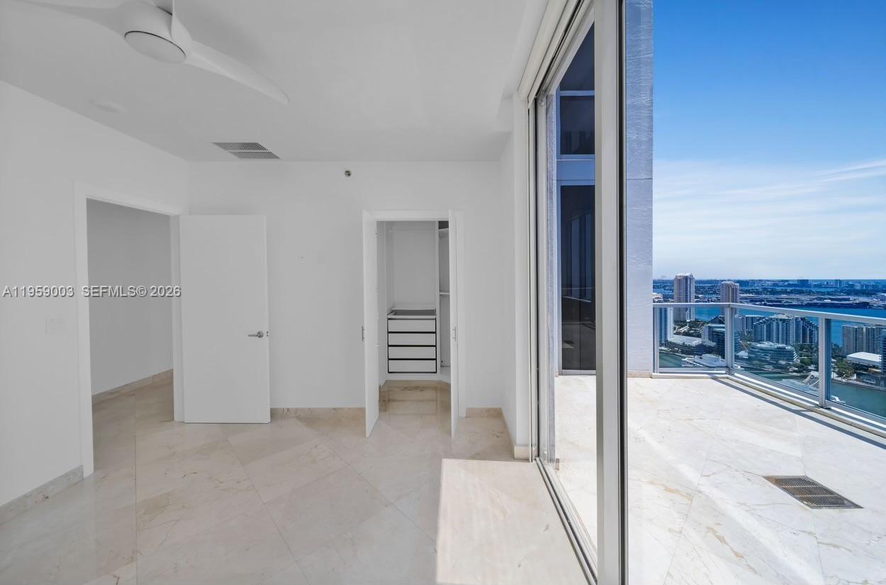 1060 Brickell Ave #4505, Miami FL 33131
