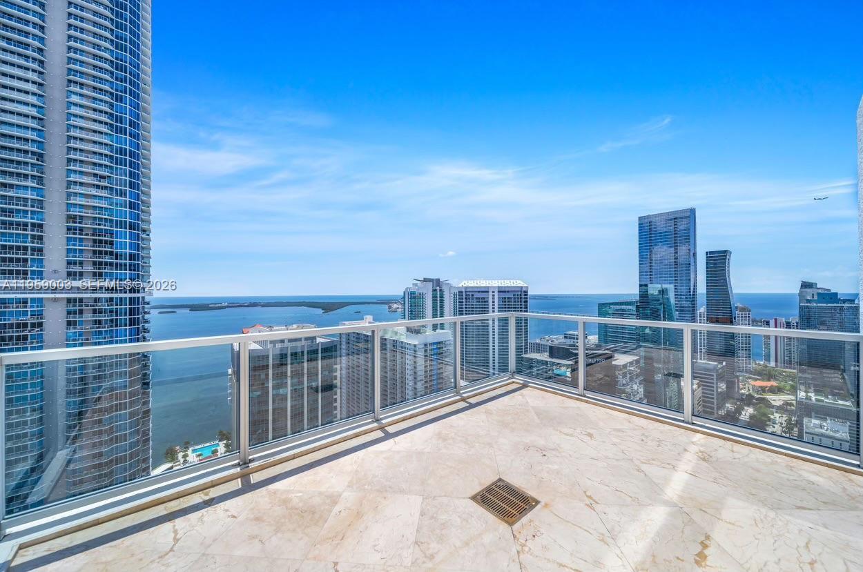 1060 Brickell Ave #4505, Miami FL 33131
