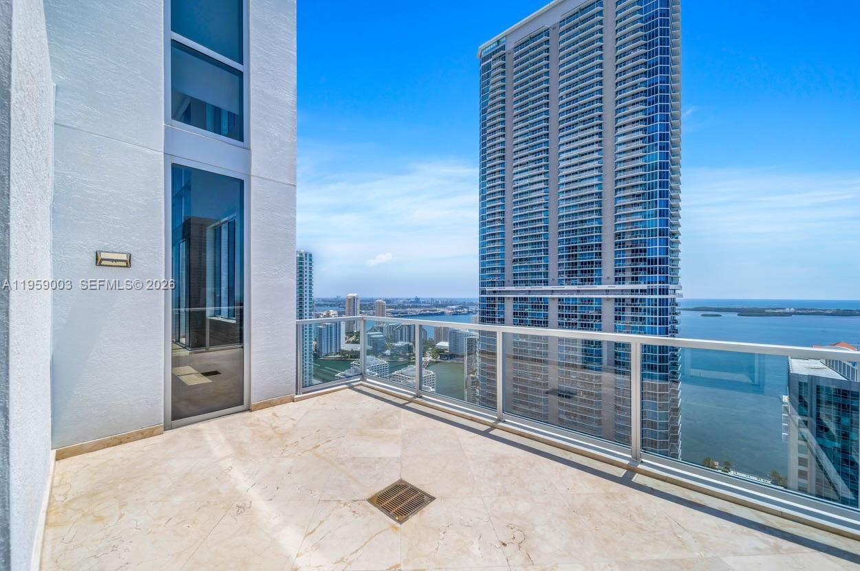 1060 Brickell Ave #4505, Miami FL 33131