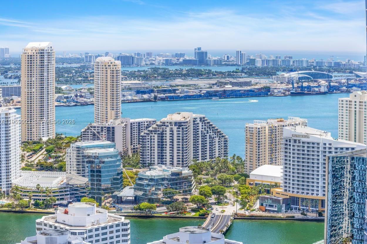1060 Brickell Ave #4505, Miami FL 33131