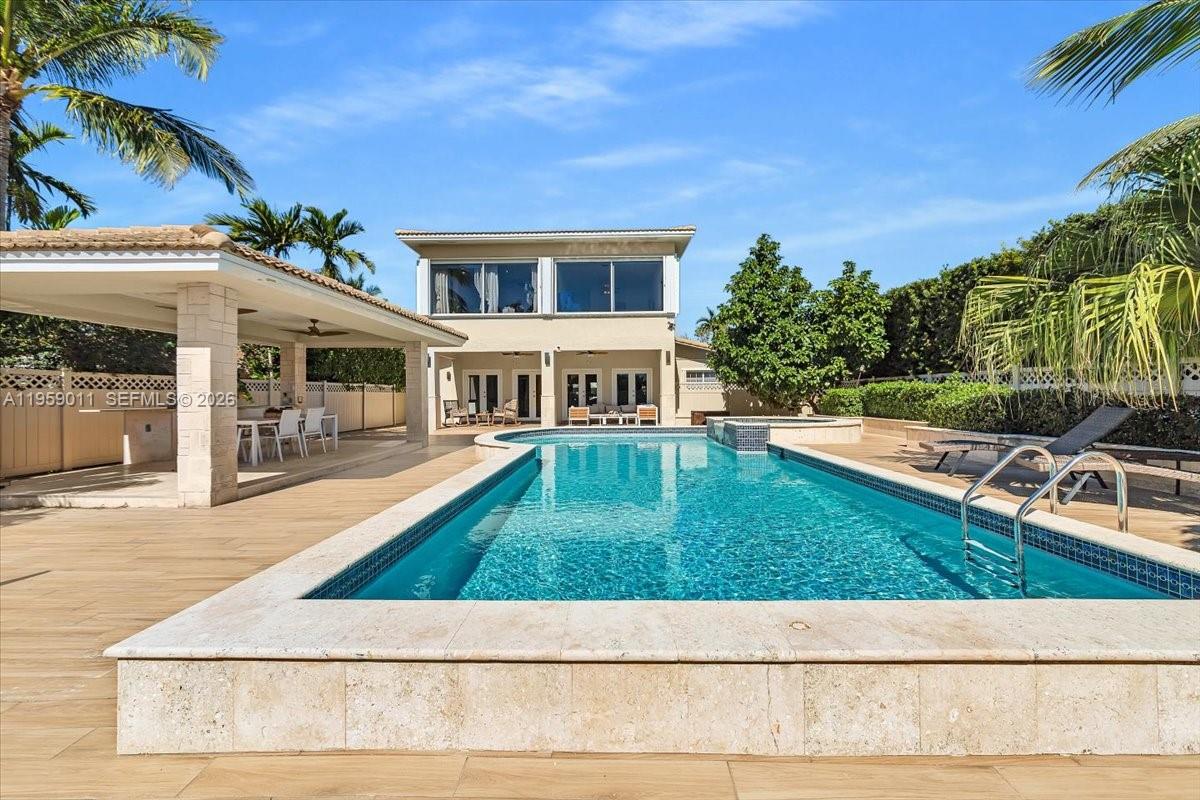 1700 Cleveland Rd, Miami Beach FL 33141
