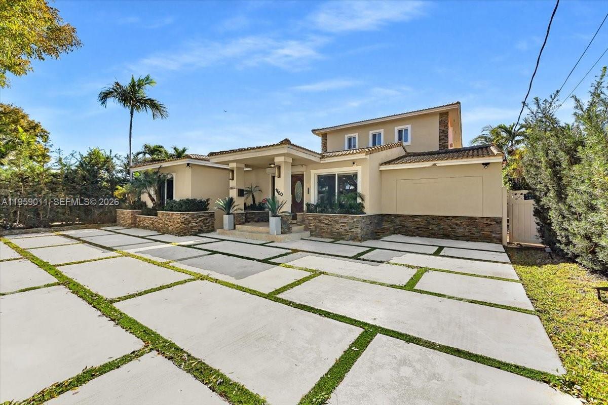 1700 Cleveland Rd, Miami Beach FL 33141