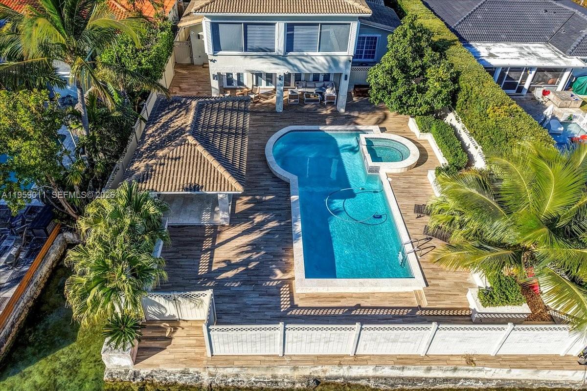 1700 Cleveland Rd, Miami Beach FL 33141