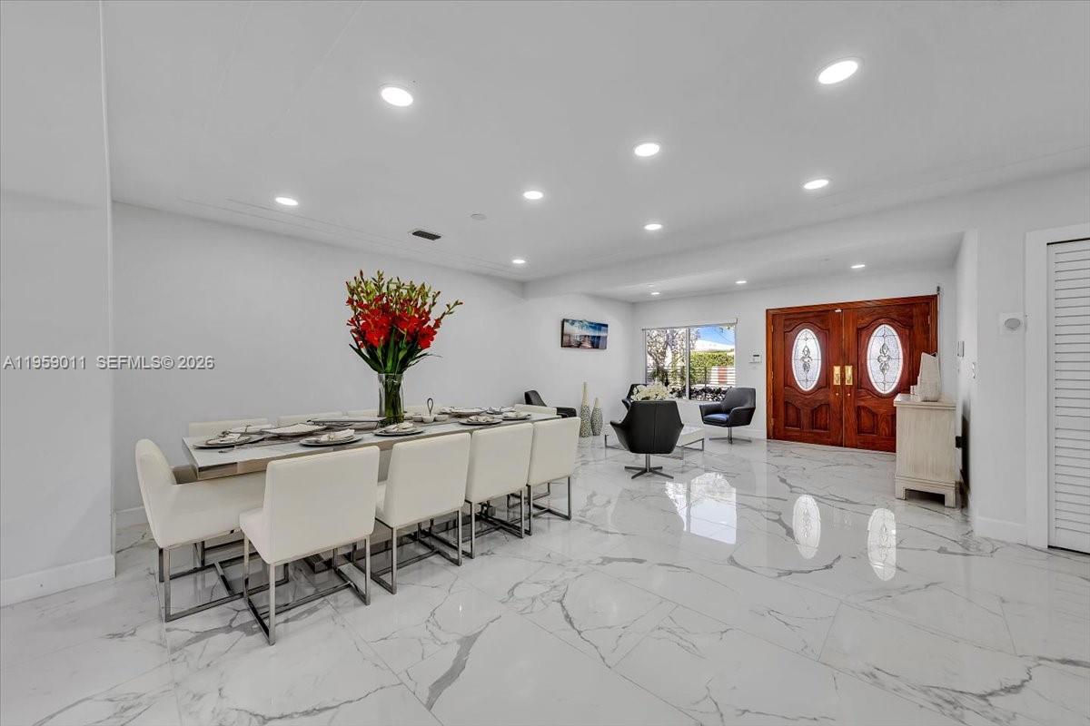 1700 Cleveland Rd, Miami Beach FL 33141