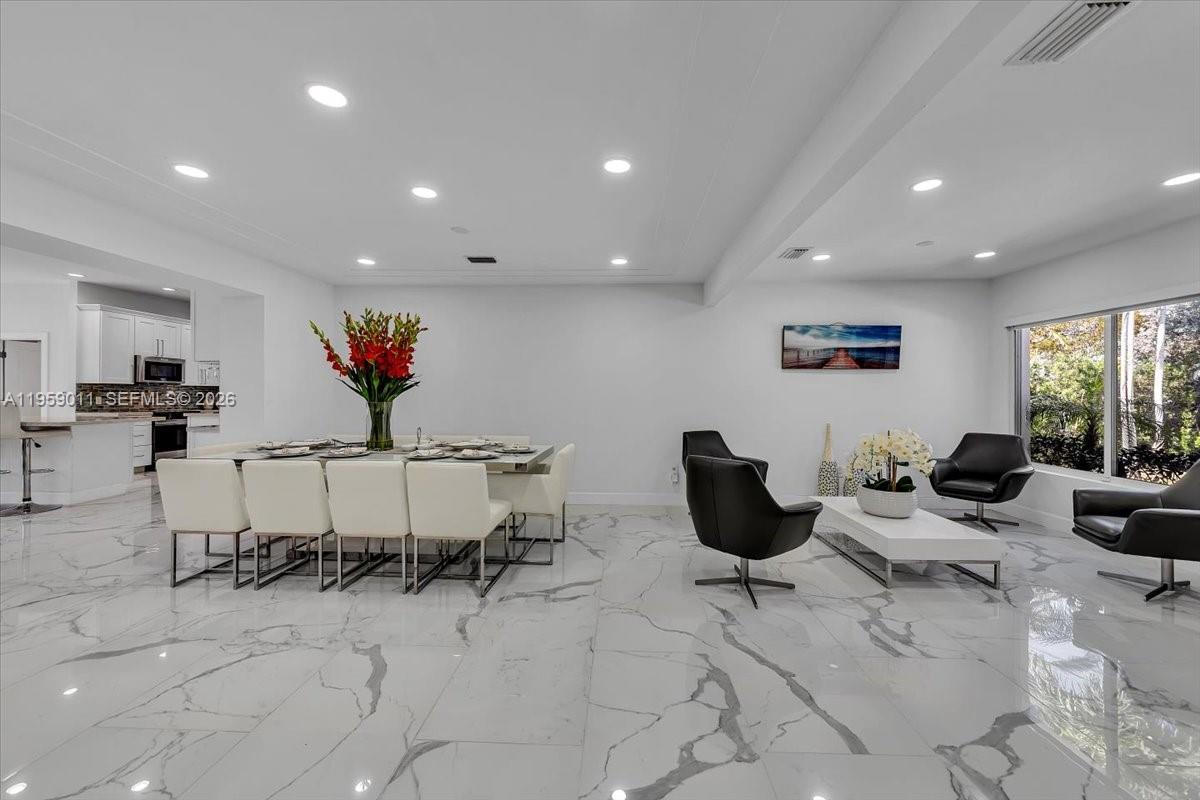 1700 Cleveland Rd, Miami Beach FL 33141