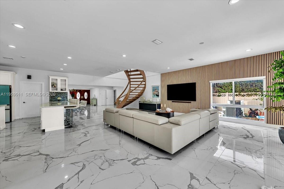 1700 Cleveland Rd, Miami Beach FL 33141
