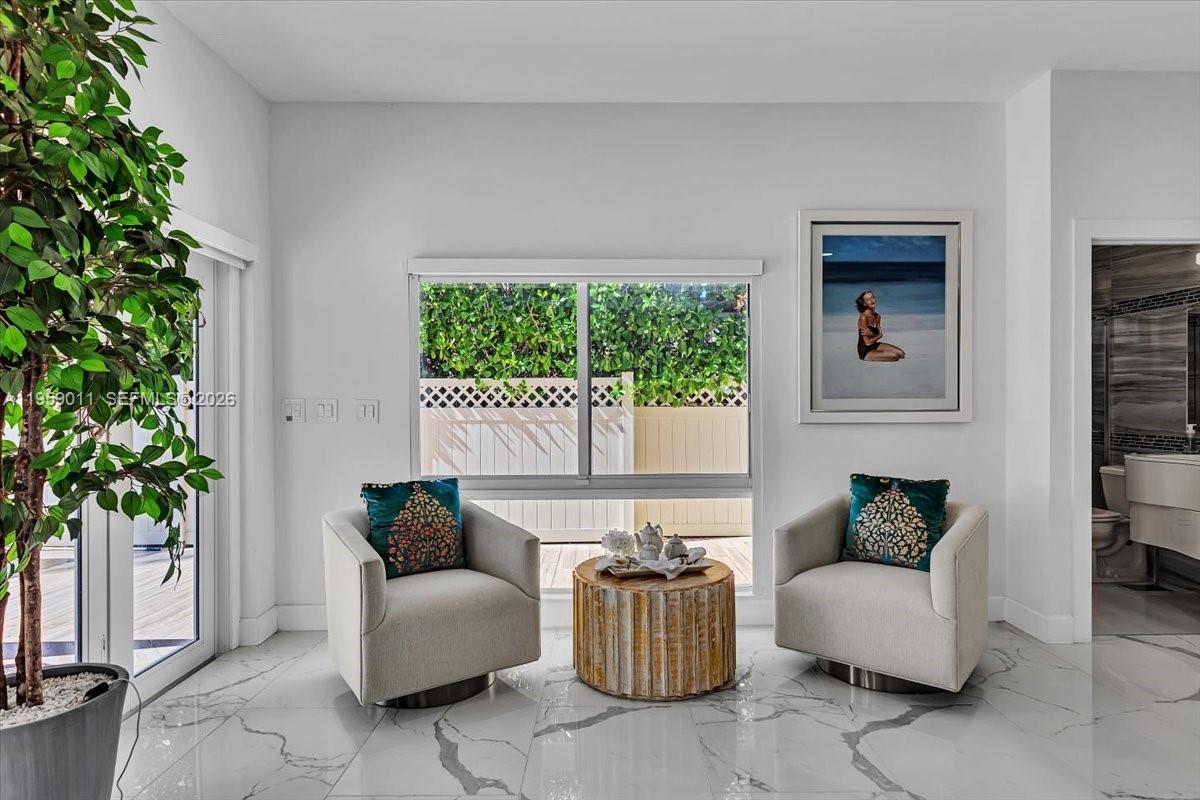 1700 Cleveland Rd, Miami Beach FL 33141