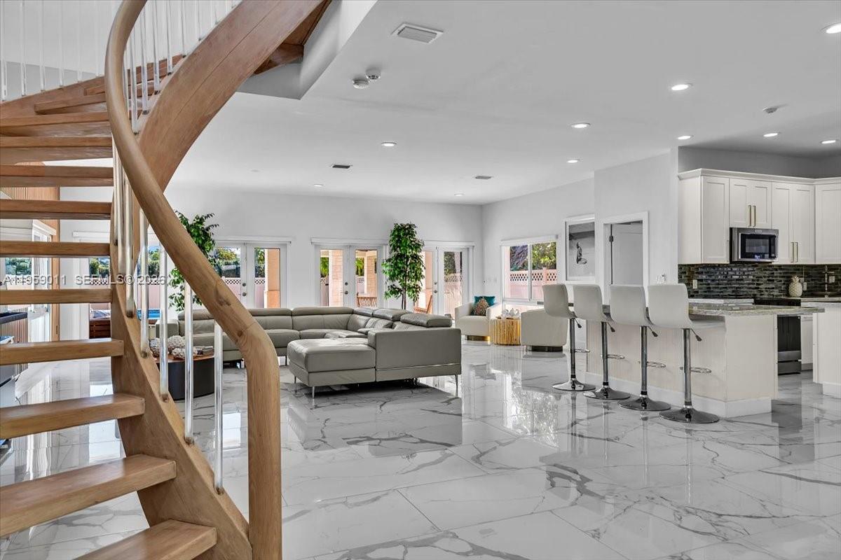 1700 Cleveland Rd, Miami Beach FL 33141