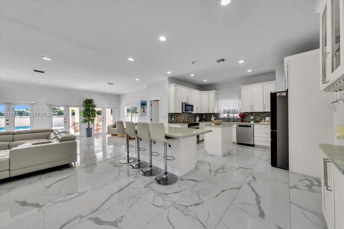 1700 Cleveland Rd, Miami Beach FL 33141