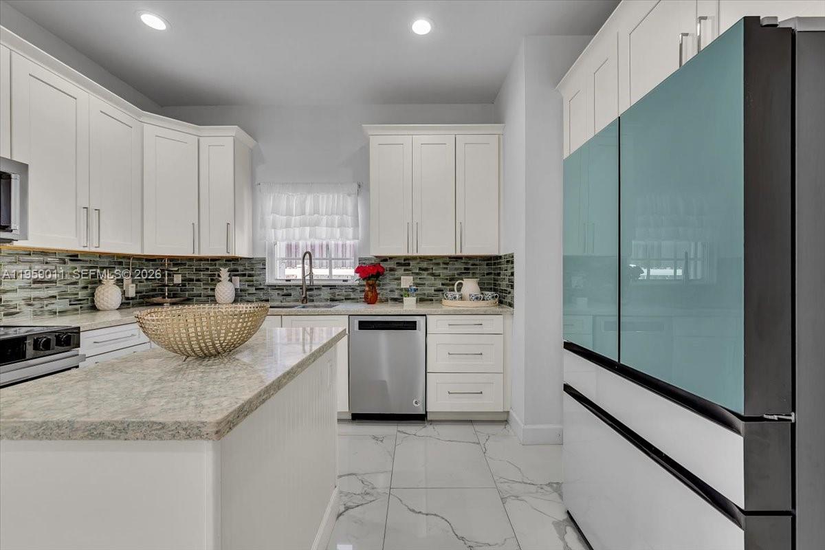1700 Cleveland Rd, Miami Beach FL 33141