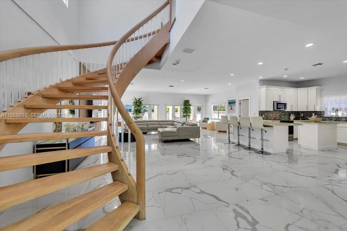 1700 Cleveland Rd, Miami Beach FL 33141