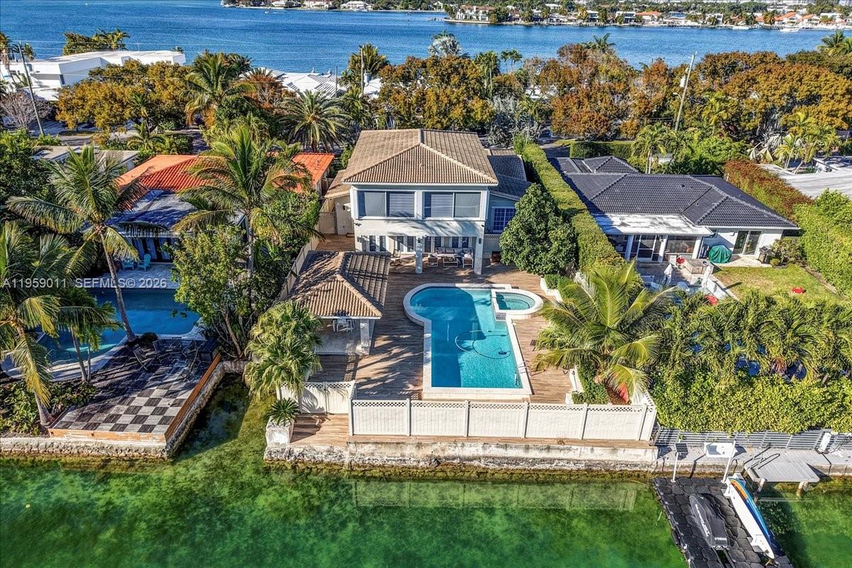 1700 Cleveland Rd, Miami Beach FL 33141